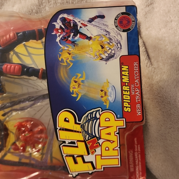 Collectable Spider-Man Flip 'N Trap - Picture 3 of 8